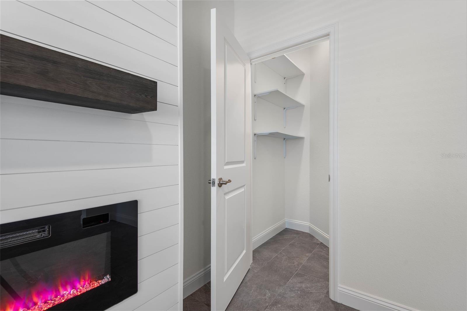 Image 8 of 90 For 1 Ridge Road