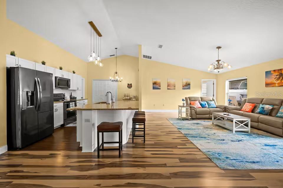 Image 10 of 51 For 3 Ryecroft Lane