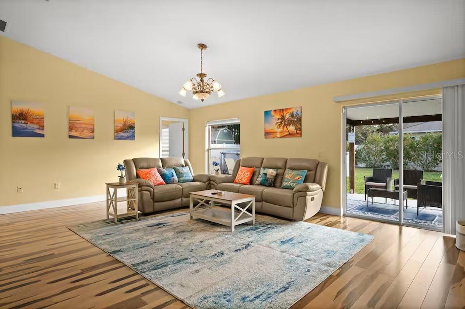 Image 19 of 51 For 3 Ryecroft Lane