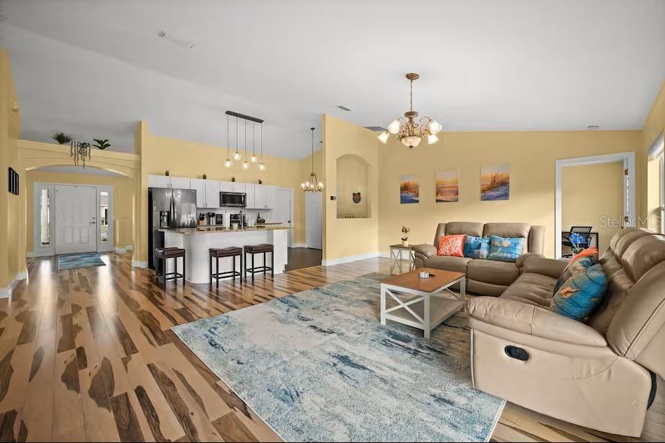 Image 22 of 51 For 3 Ryecroft Lane