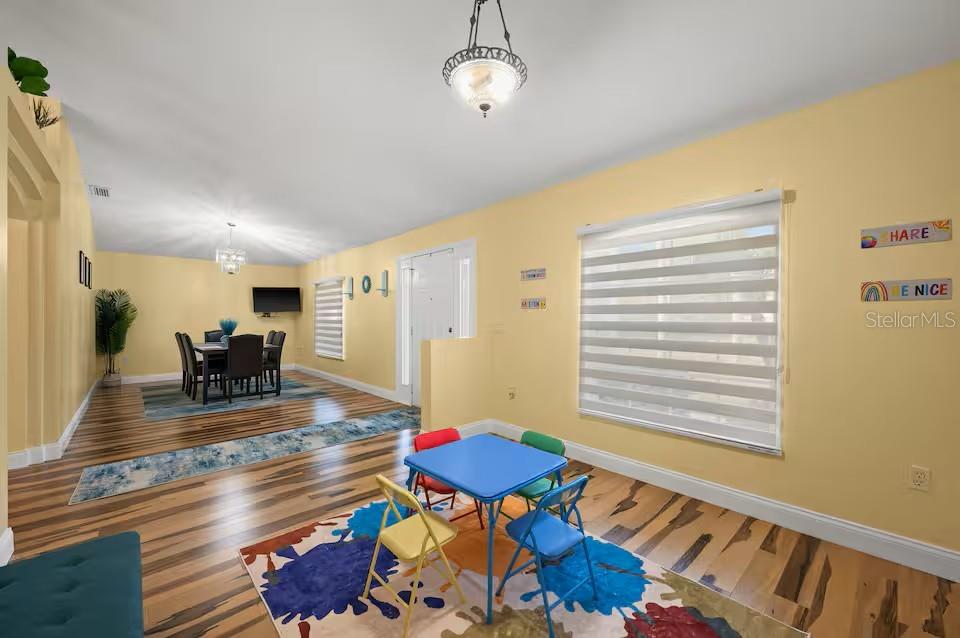 Image 23 of 51 For 3 Ryecroft Lane