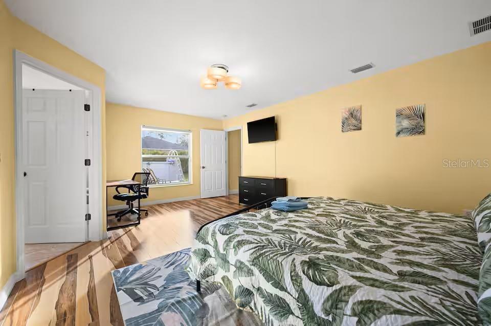 Image 28 of 51 For 3 Ryecroft Lane