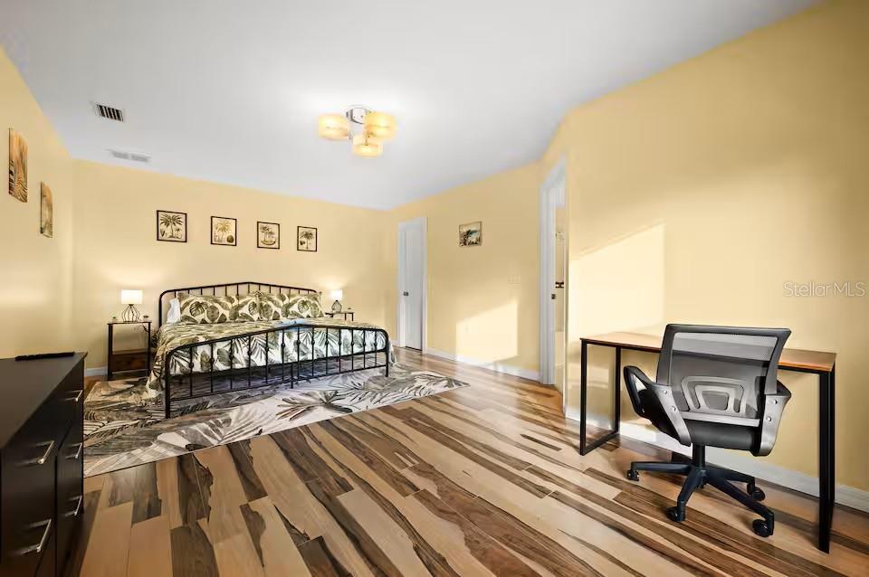 Image 29 of 51 For 3 Ryecroft Lane