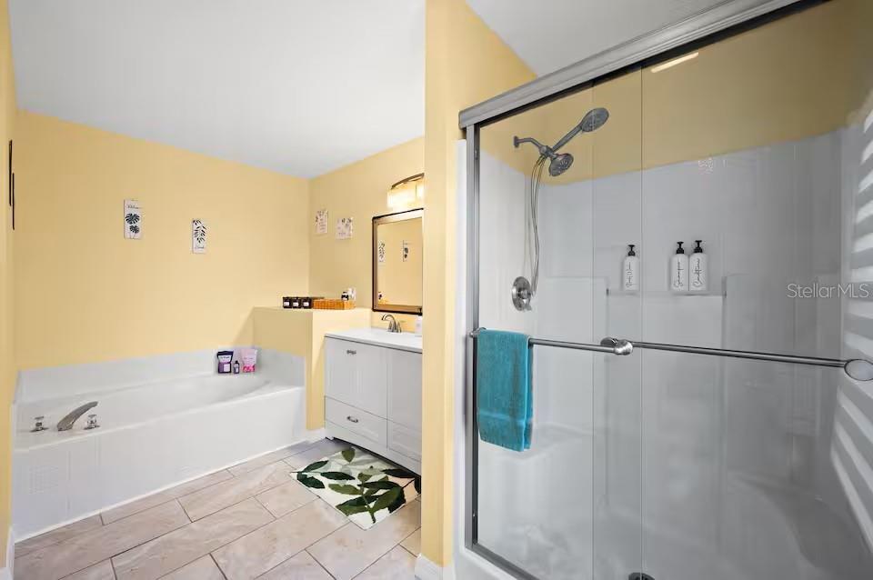 Image 38 of 51 For 3 Ryecroft Lane