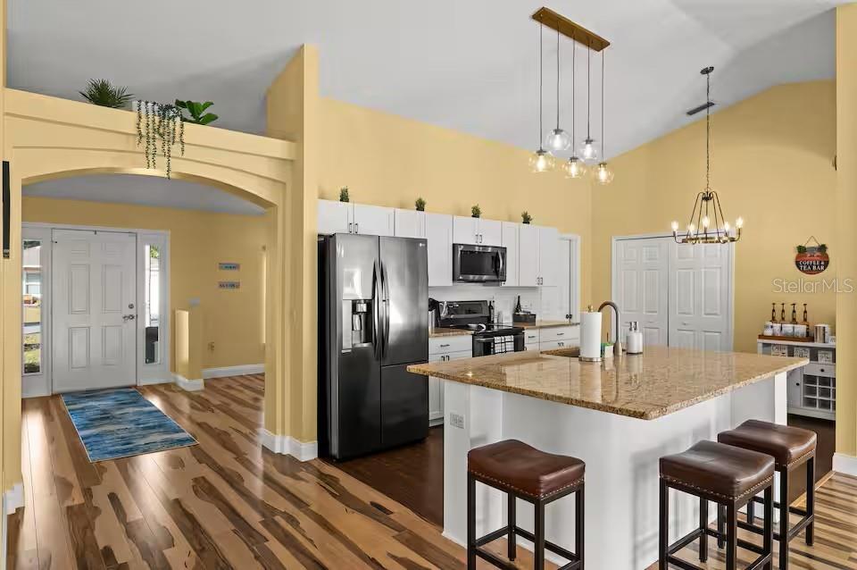 Image 4 of 51 For 3 Ryecroft Lane