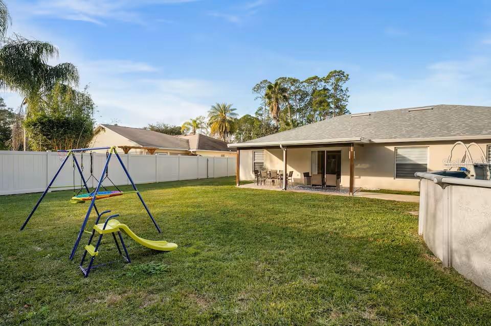 Image 43 of 51 For 3 Ryecroft Lane