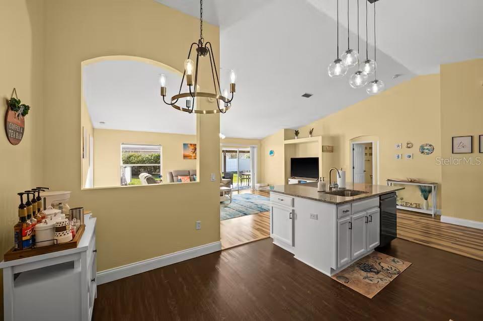 Image 6 of 51 For 3 Ryecroft Lane