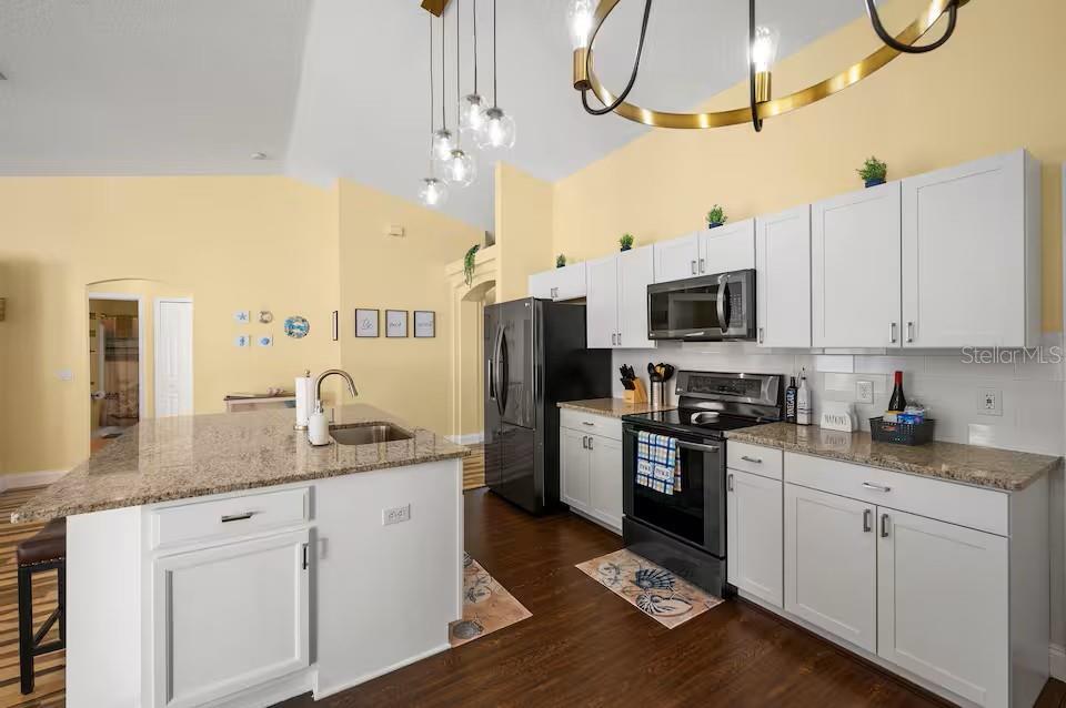 Image 7 of 51 For 3 Ryecroft Lane