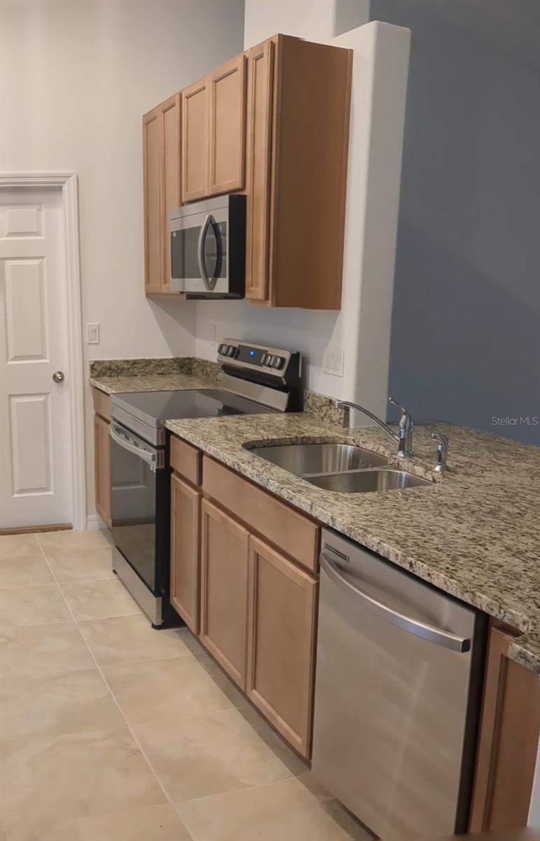 Image 4 of 11 For 85 Foster Lane