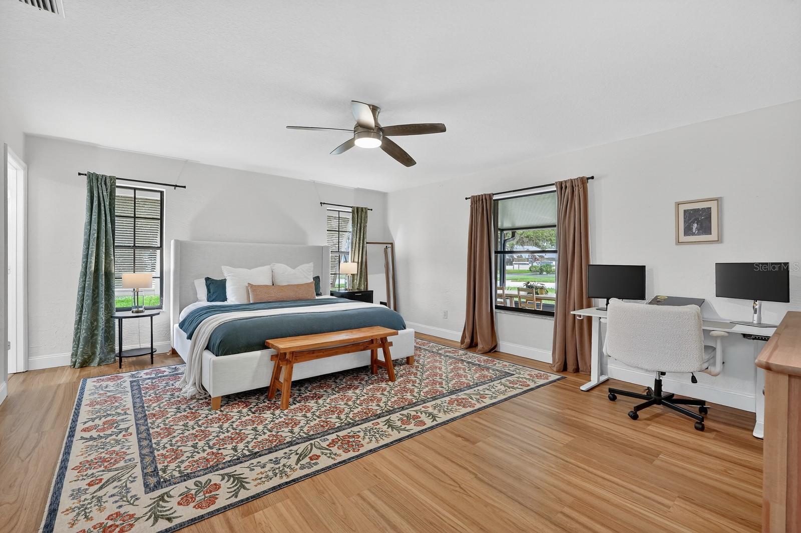 Image 18 of 42 For 5929 Hatteras Drive