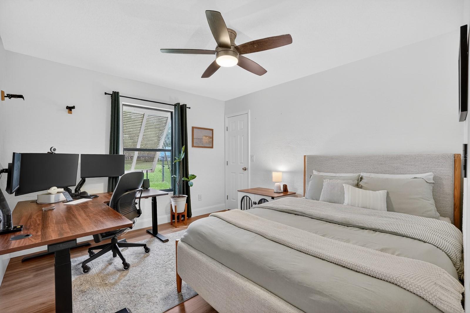 Image 22 of 42 For 5929 Hatteras Drive