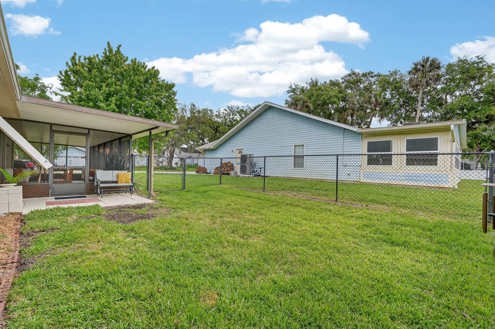 Image 33 of 42 For 5929 Hatteras Drive