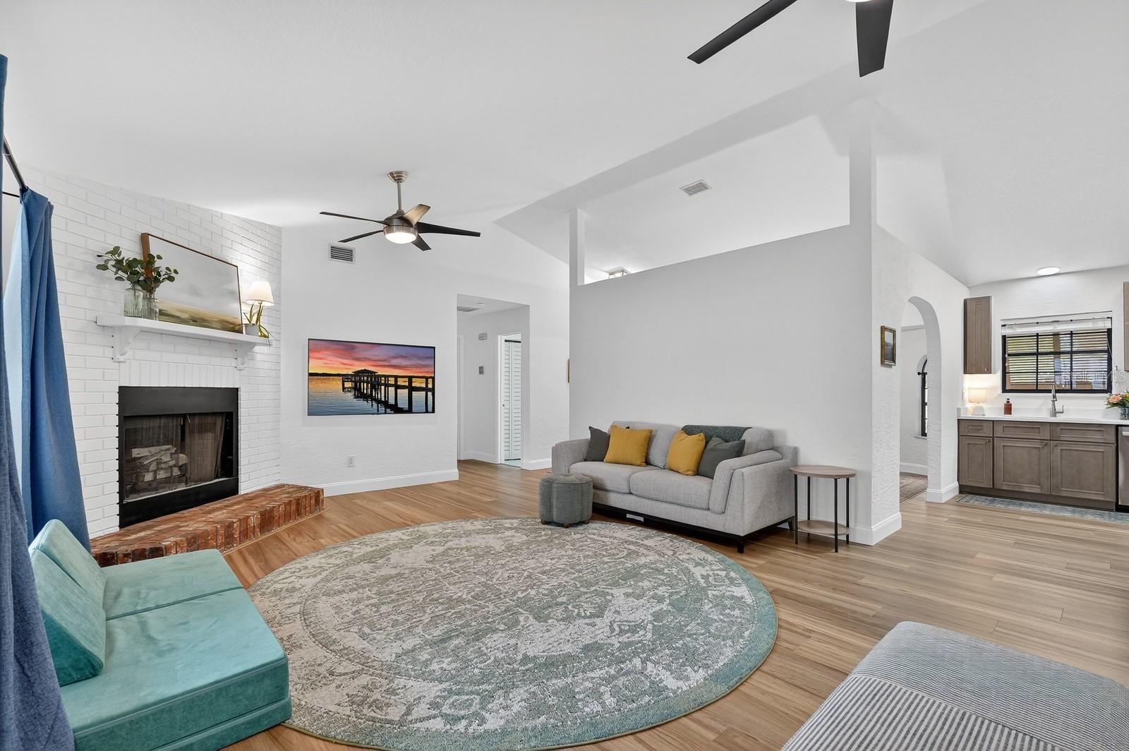 Image 6 of 42 For 5929 Hatteras Drive