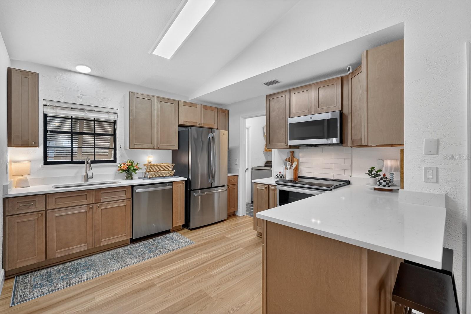 Image 9 of 42 For 5929 Hatteras Drive