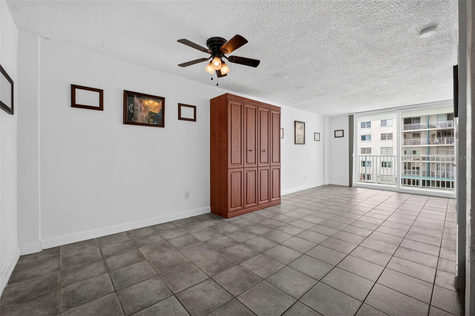 Image 13 of 41 For 2727 Atlantic Avenue 3170