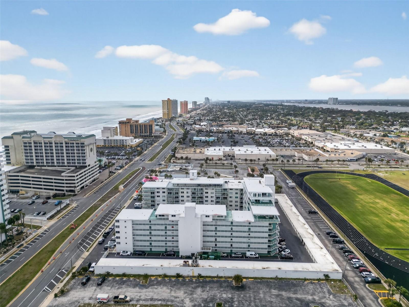 Image 7 of 41 For 2727 Atlantic Avenue 3170