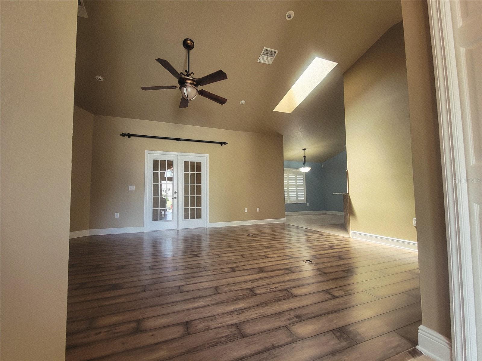 Image 14 of 55 For 119 Brandiwood Court