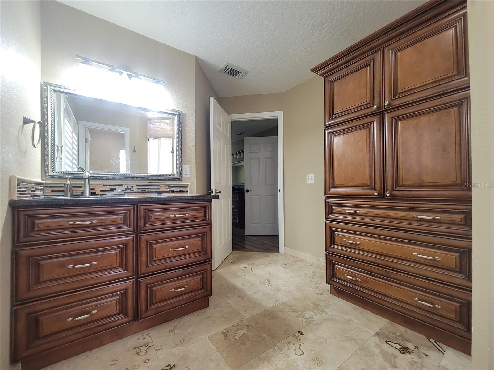 Image 21 of 55 For 119 Brandiwood Court