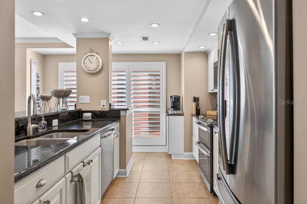 Image 19 of 61 For 6170 A1a S 215