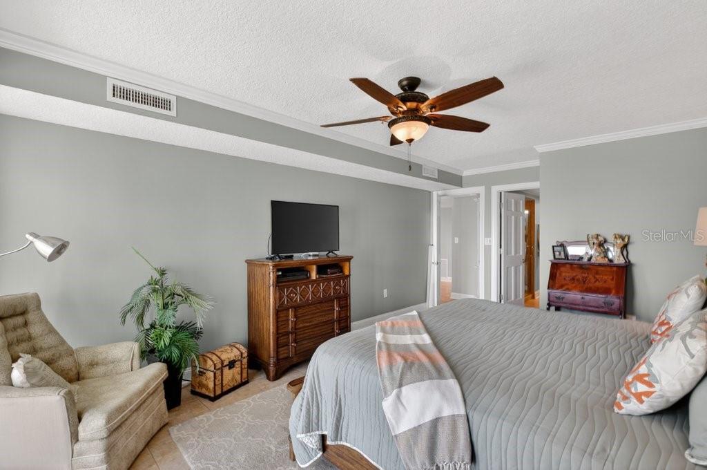 Image 52 of 61 For 6170 A1a S 215