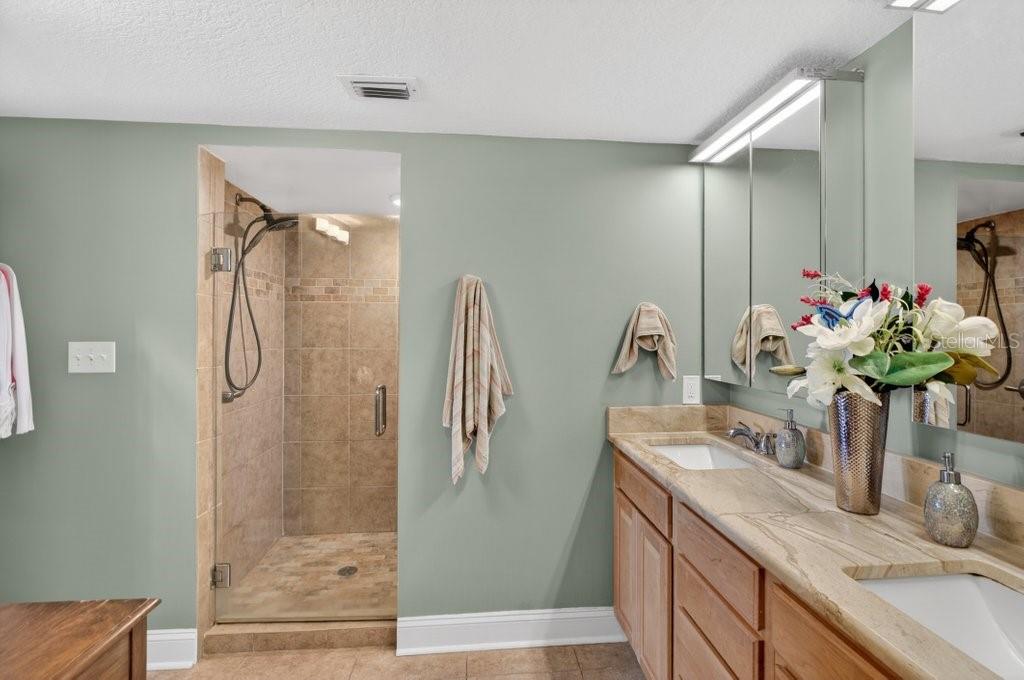 Image 54 of 61 For 6170 A1a S 215