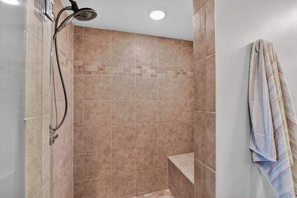 Image 57 of 61 For 6170 A1a S 215