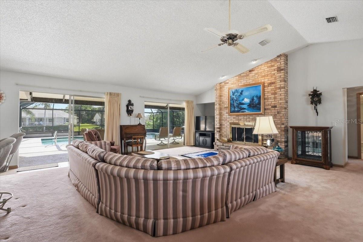 Image 18 of 60 For 23 Christopher Court