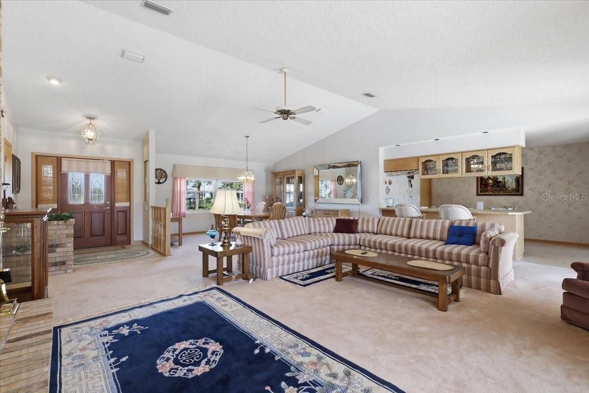 Image 20 of 60 For 23 Christopher Court