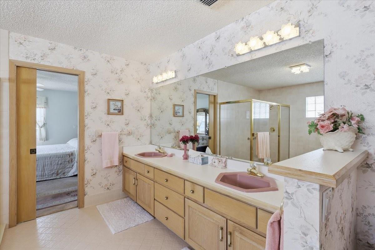 Image 25 of 60 For 23 Christopher Court