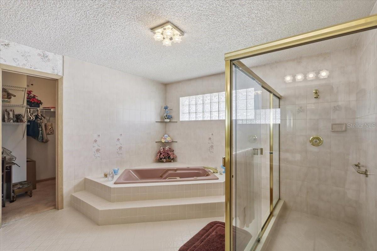 Image 28 of 60 For 23 Christopher Court