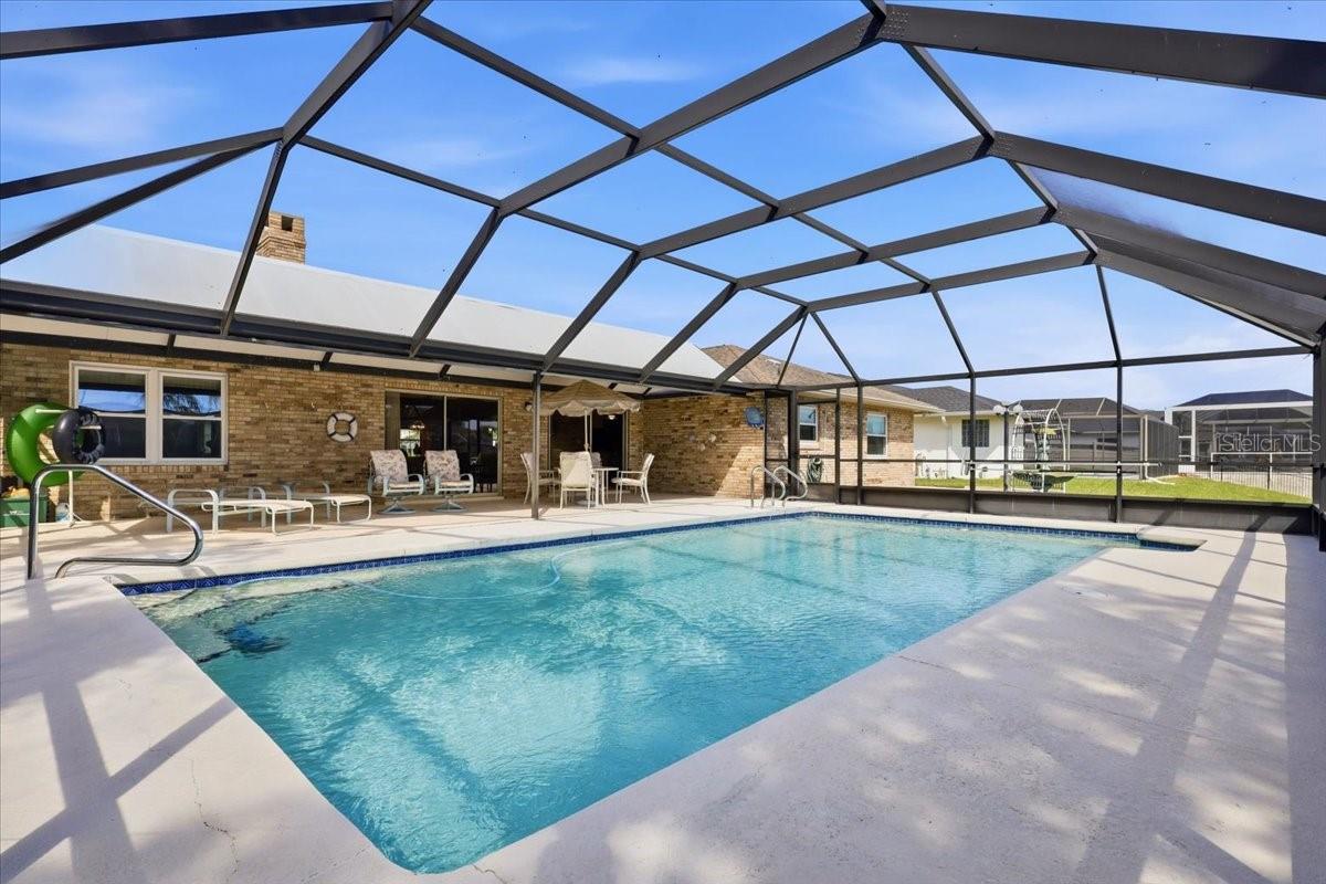 Image 36 of 60 For 23 Christopher Court