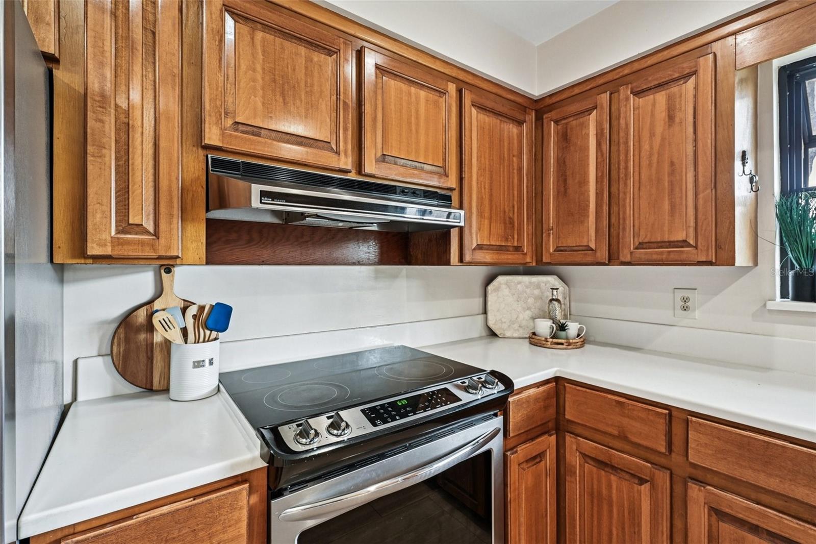 Image 13 of 60 For 8507 Synhoff Drive