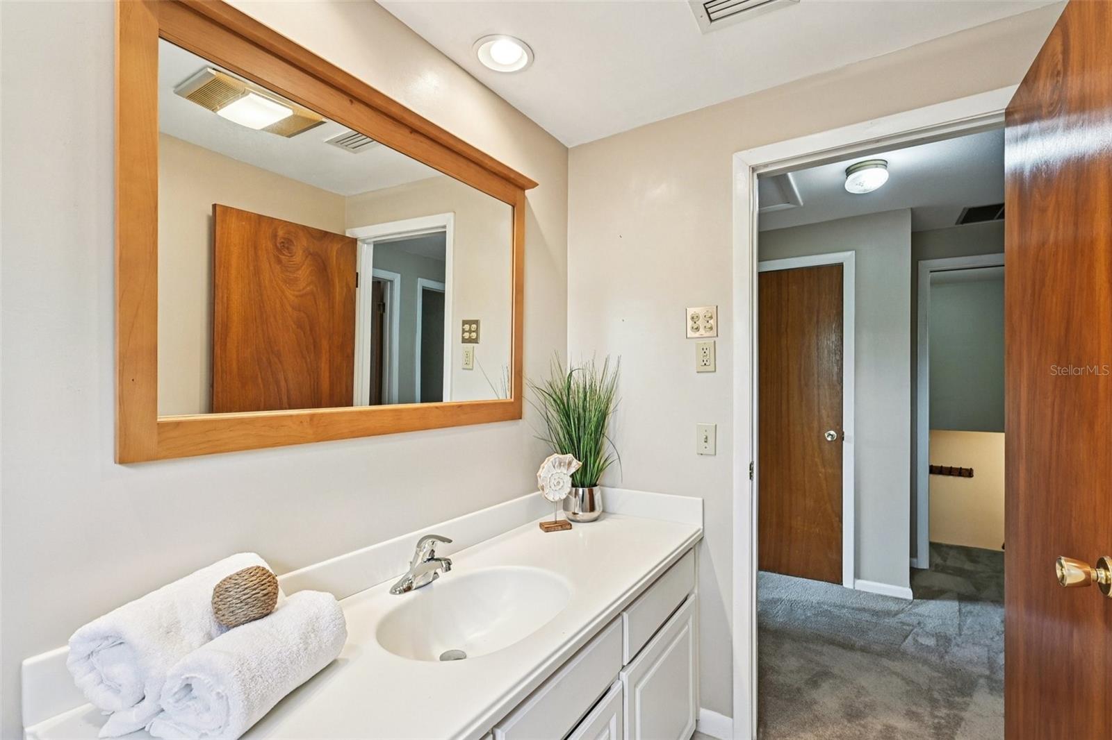 Image 22 of 60 For 8507 Synhoff Drive