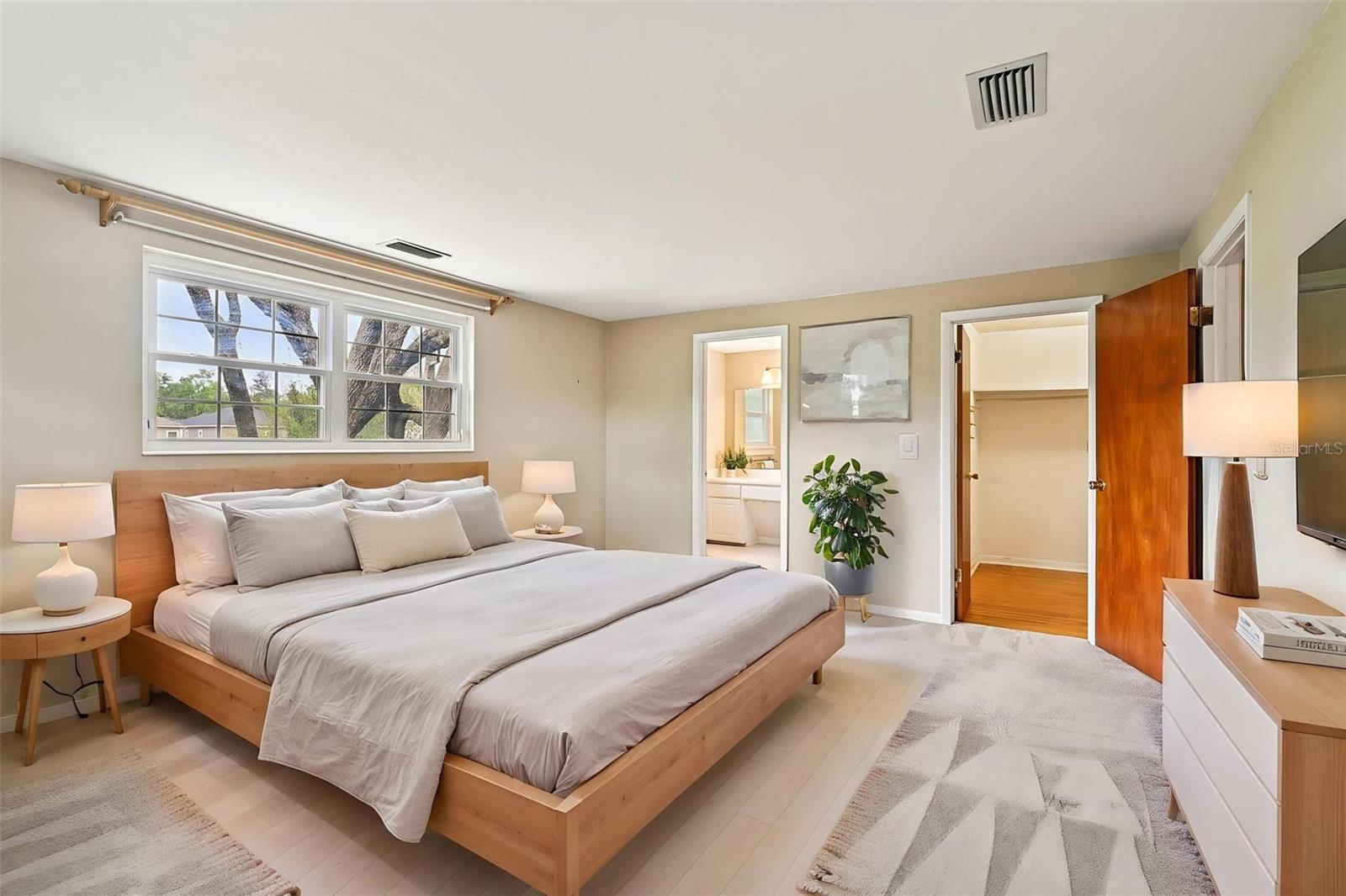 Image 5 of 60 For 8507 Synhoff Drive