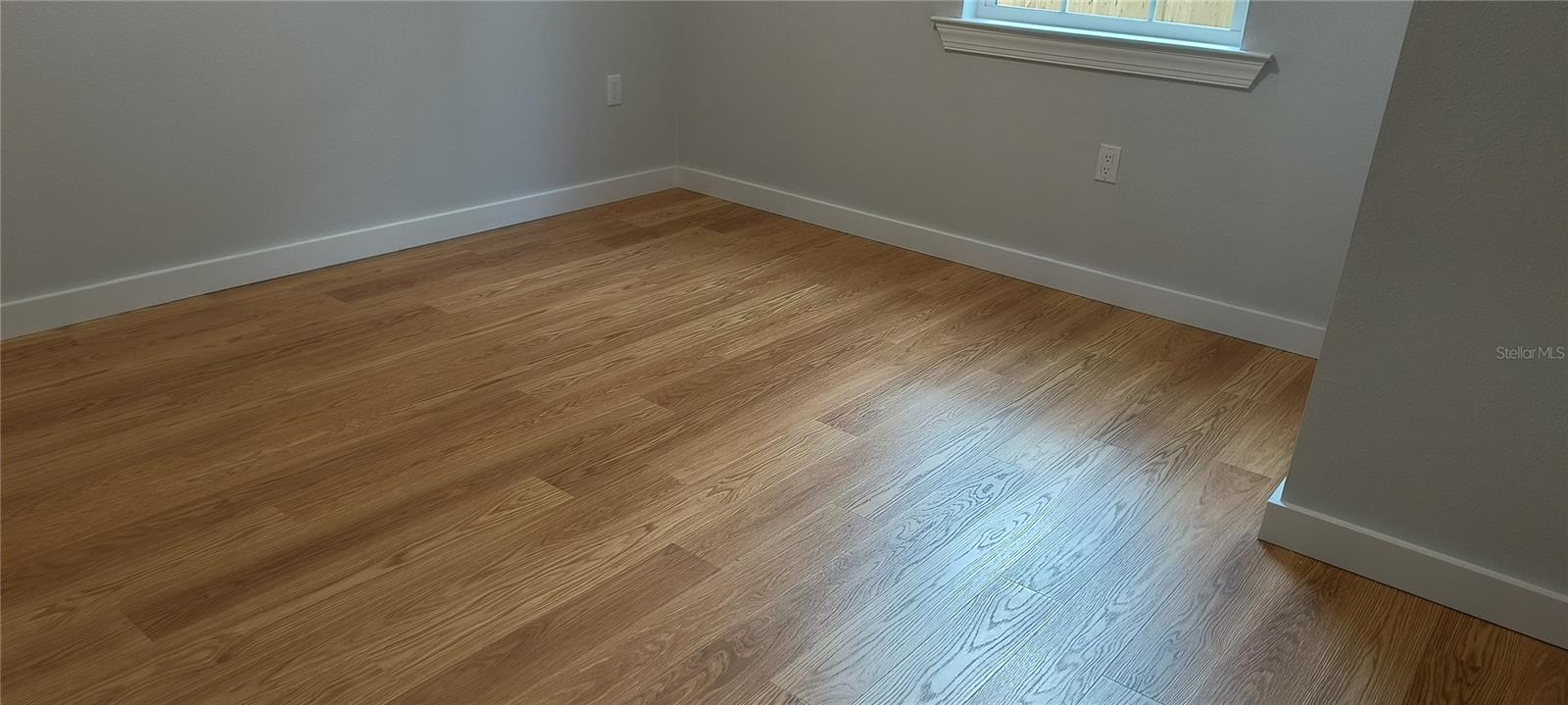 Image 25 of 34 For 98 Bruen Street