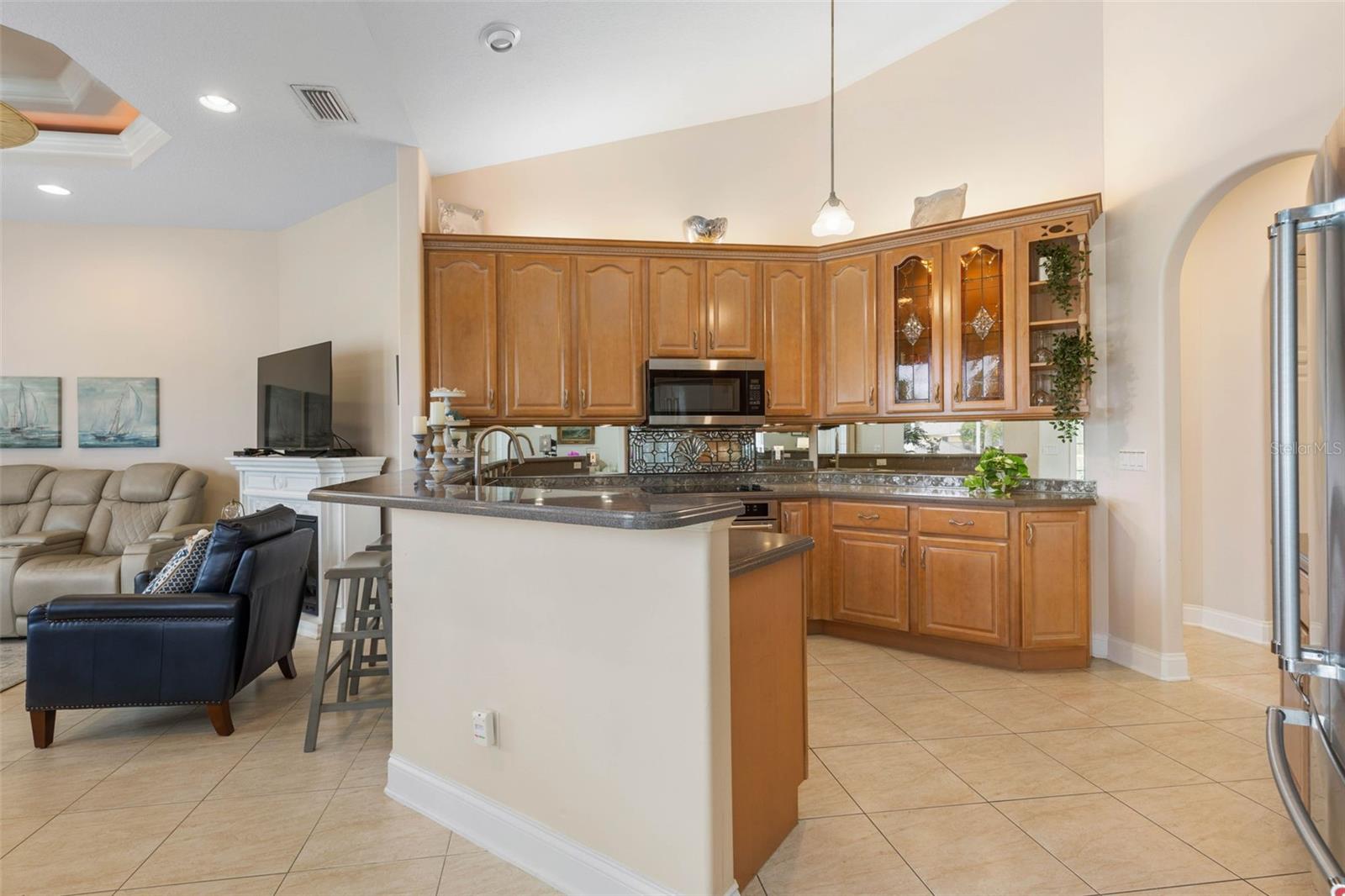 Image 16 of 79 For 9 Coconut Court