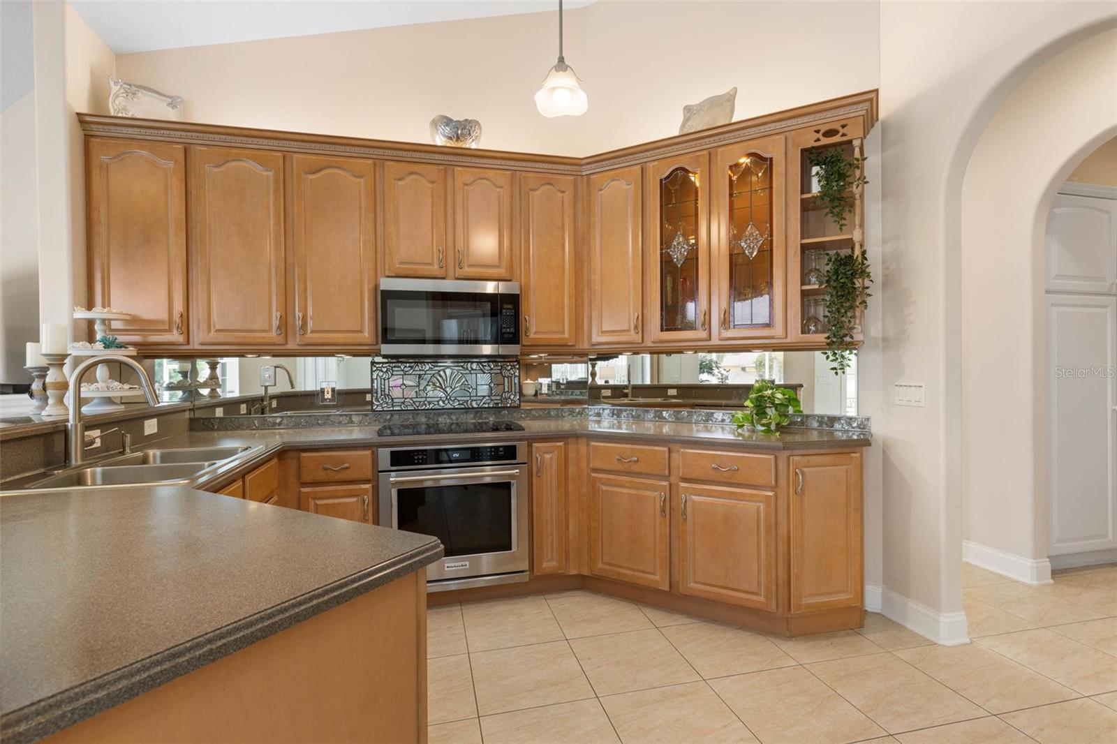 Image 17 of 79 For 9 Coconut Court