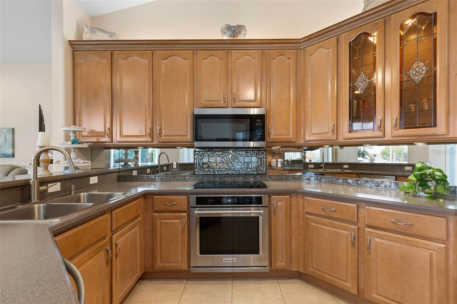 Image 18 of 79 For 9 Coconut Court