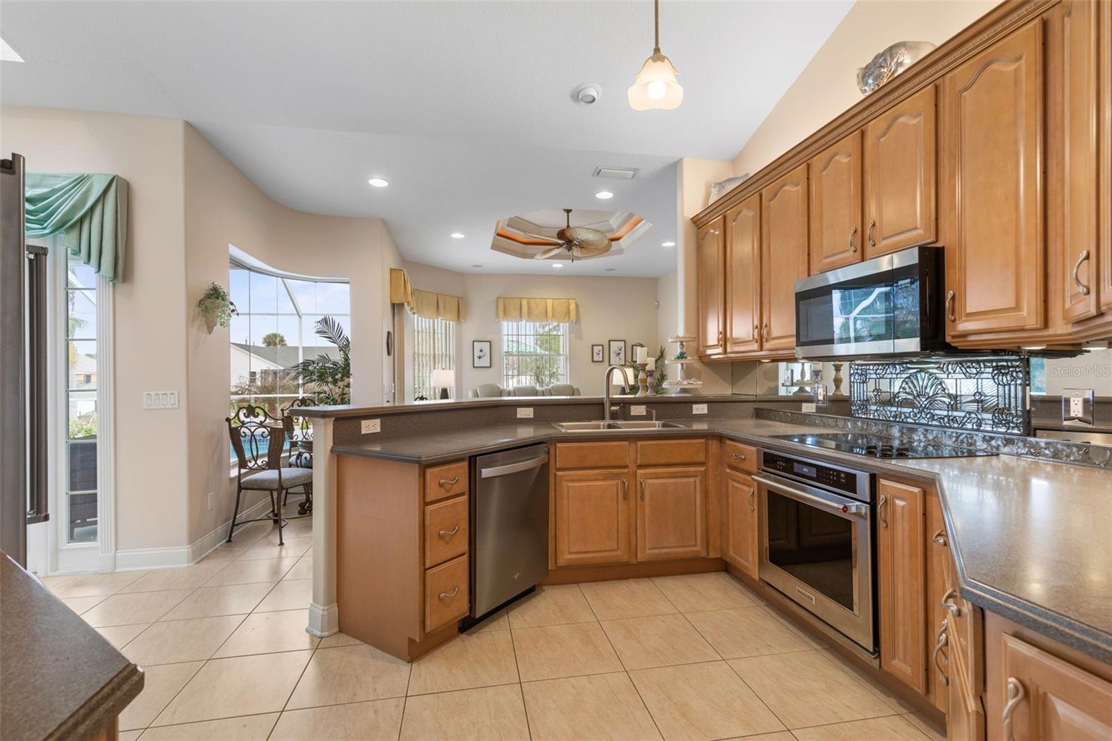 Image 19 of 79 For 9 Coconut Court