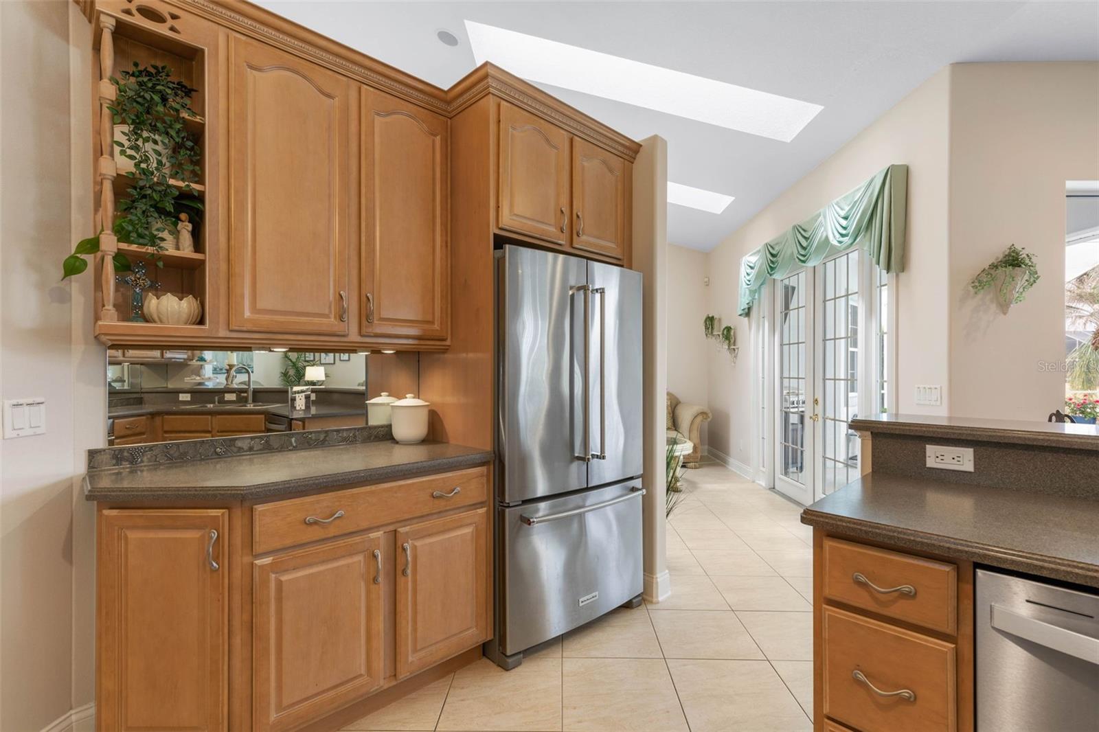 Image 21 of 79 For 9 Coconut Court