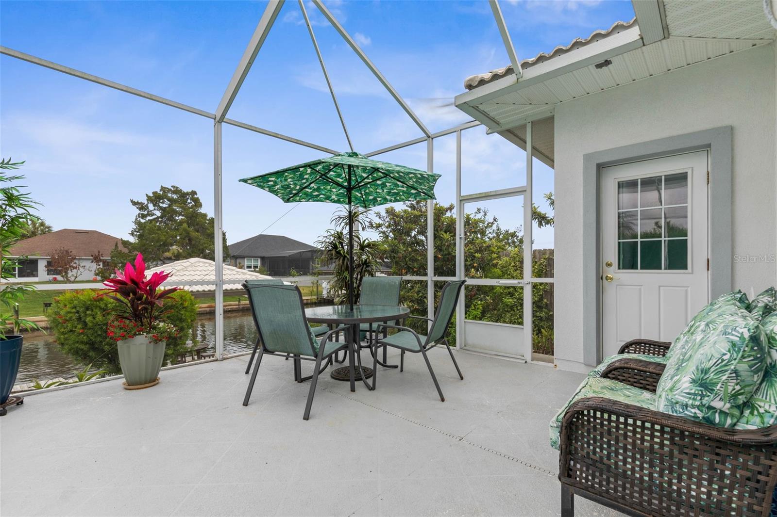 Image 27 of 79 For 9 Coconut Court