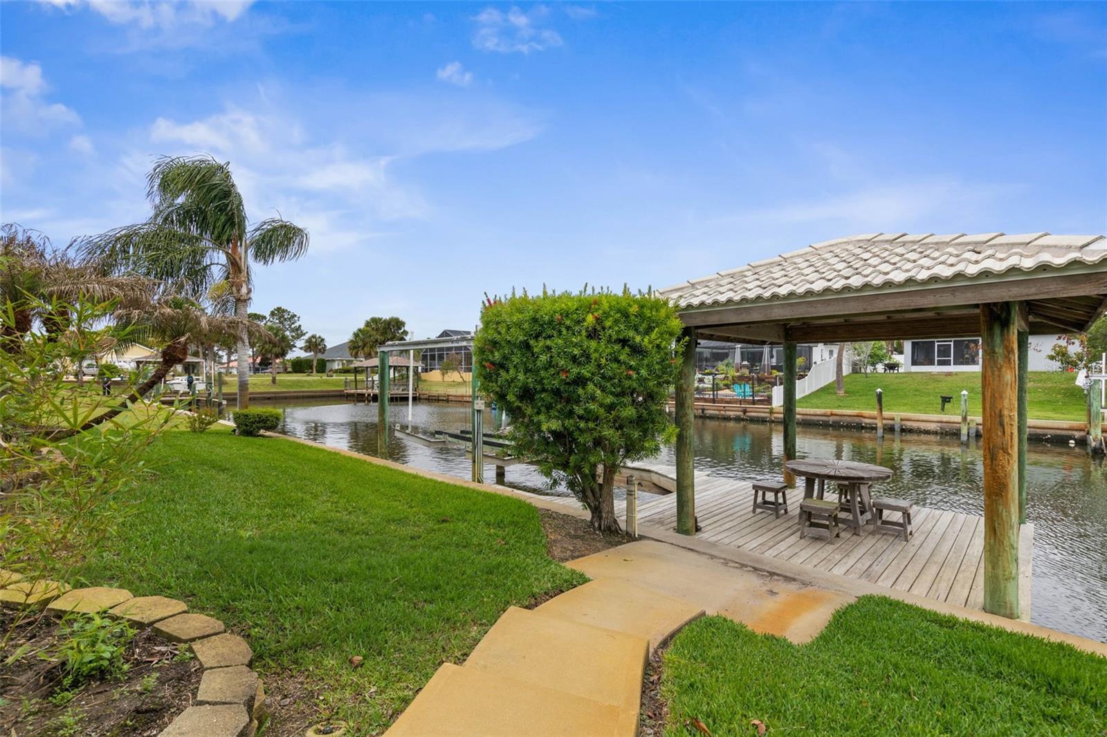 Image 30 of 79 For 9 Coconut Court