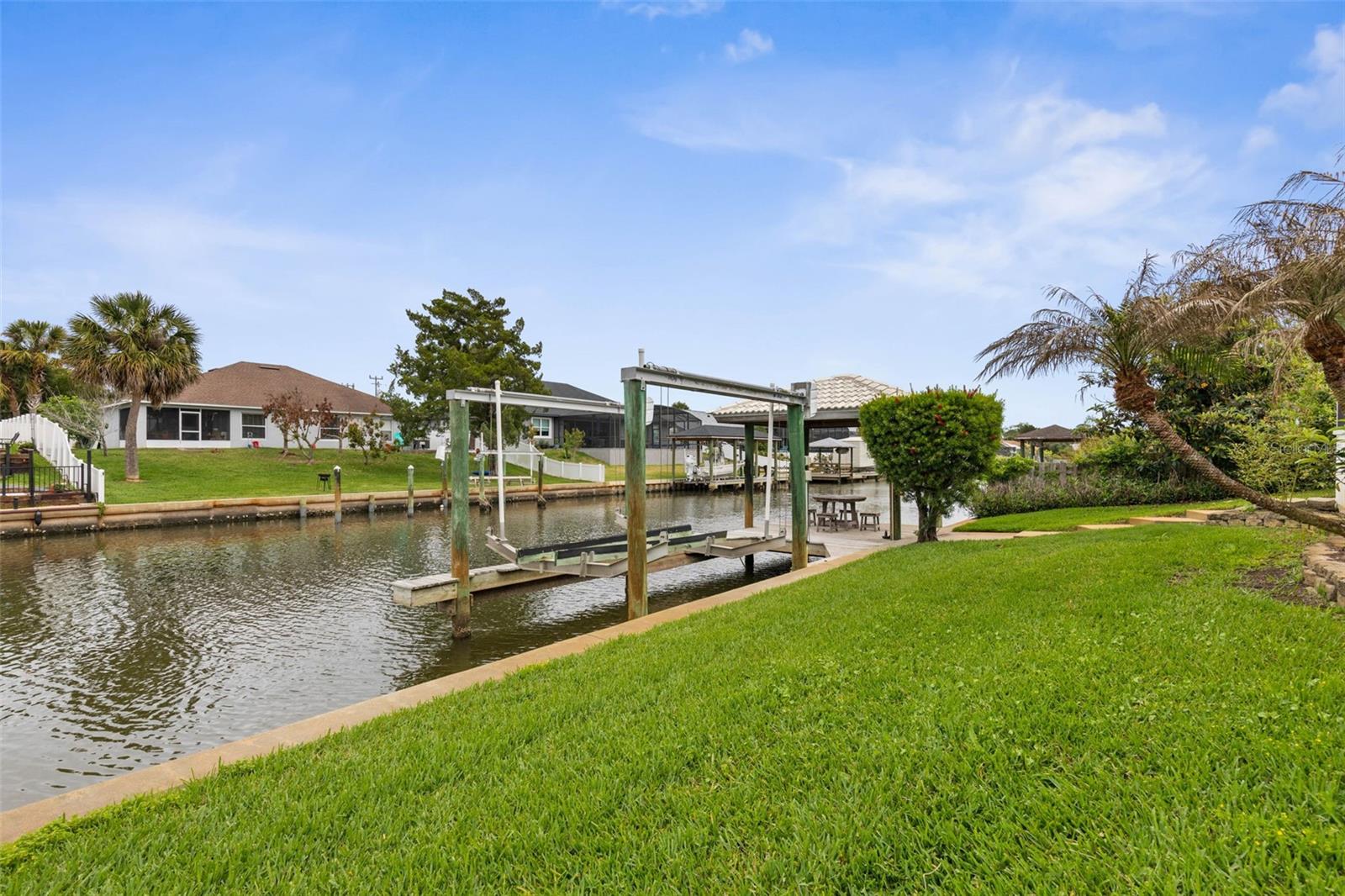 Image 33 of 79 For 9 Coconut Court