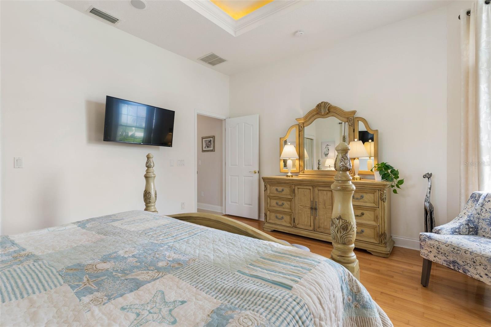 Image 35 of 79 For 9 Coconut Court