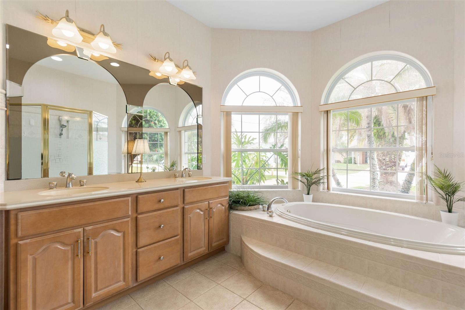 Image 39 of 79 For 9 Coconut Court