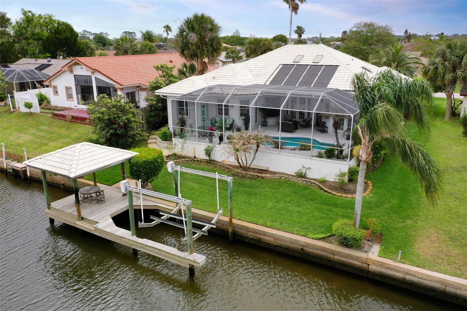 Image 4 of 79 For 9 Coconut Court