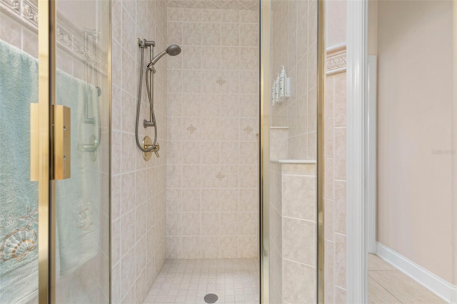 Image 46 of 79 For 9 Coconut Court