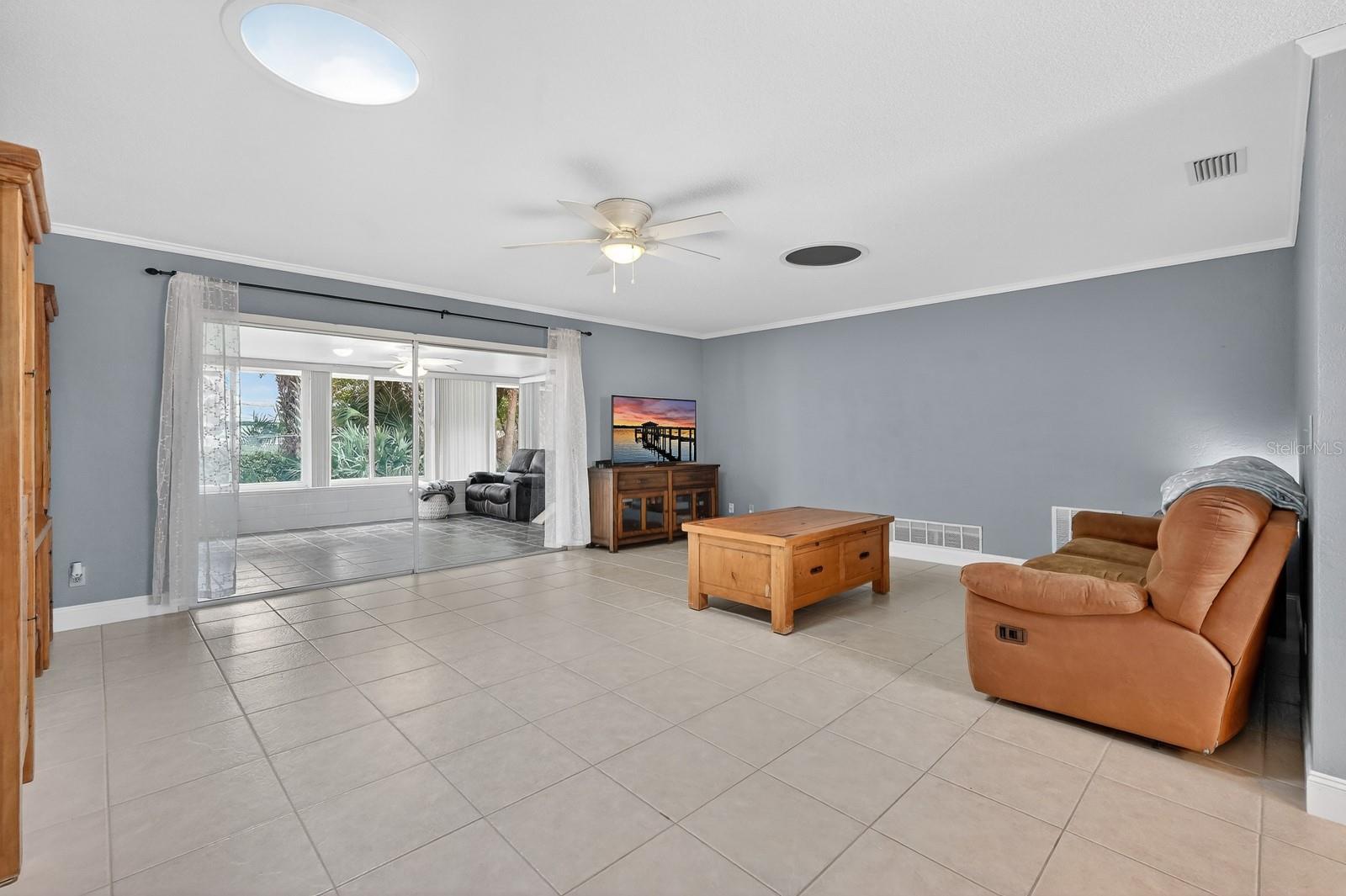 Image 10 of 48 For 30 Longfellow Circle