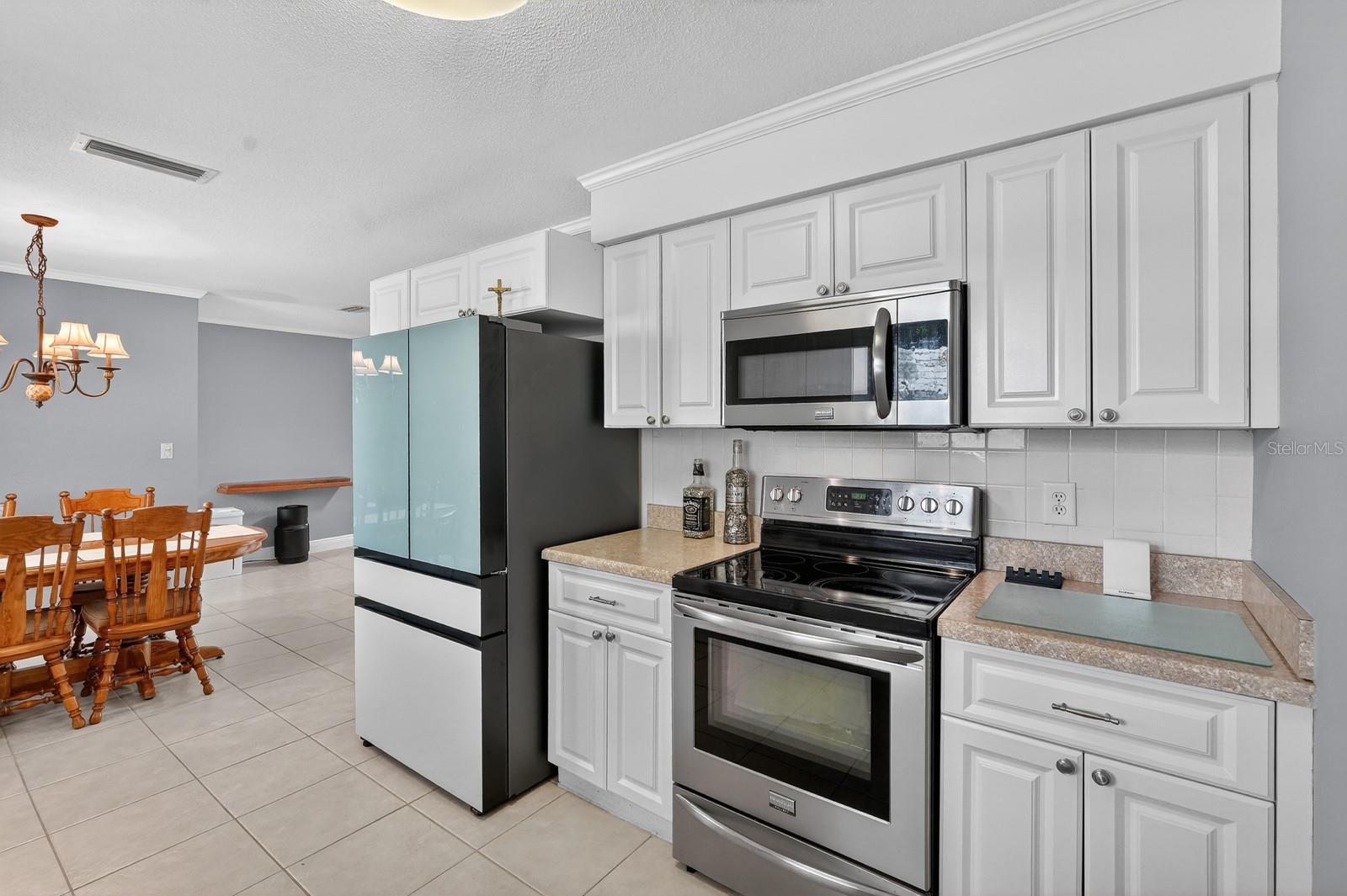 Image 19 of 48 For 30 Longfellow Circle