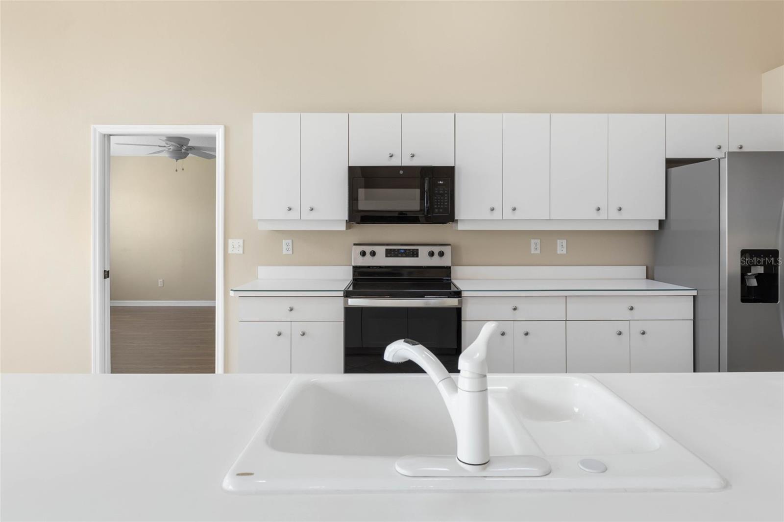 Image 13 of 100 For 60 Villa Lago Lane